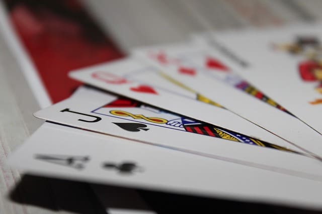 Blackjack on populaarne kaardimäng Eesti online kasiinodes